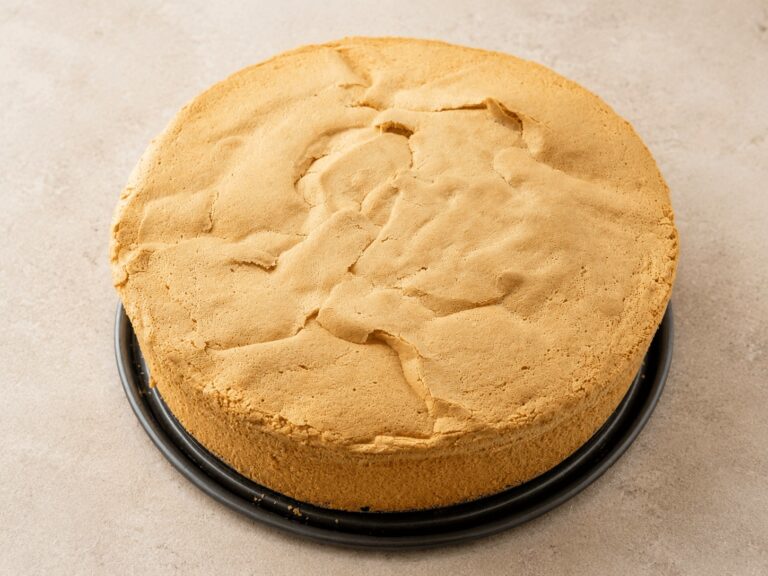 Biskuitboden backen: Mein Rezept mit 5 Eiern für die 26er Springform